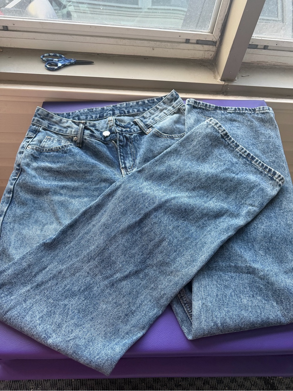 SHEIN Light Blue Straight Leg Women's Jeans